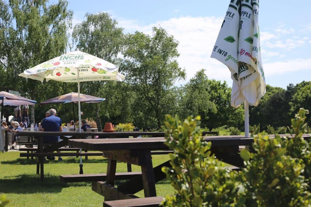 The Dolman At Ferndown Forest Golf Course Exteriér fotografie
