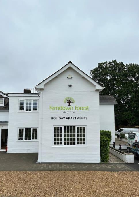 The Dolman At Ferndown Forest Golf Course Exteriér fotografie