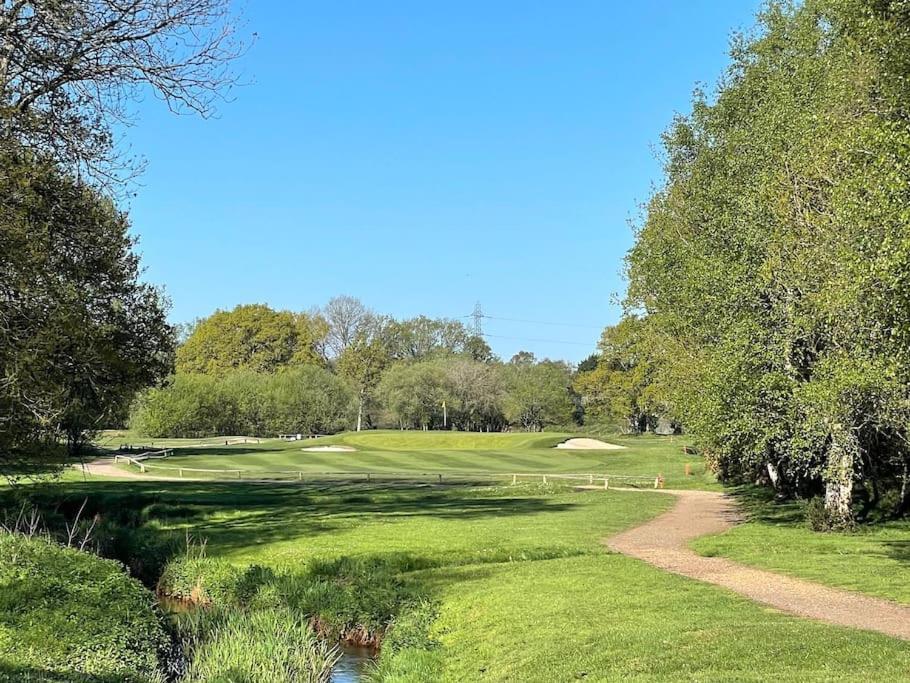 The Dolman At Ferndown Forest Golf Course Exteriér fotografie